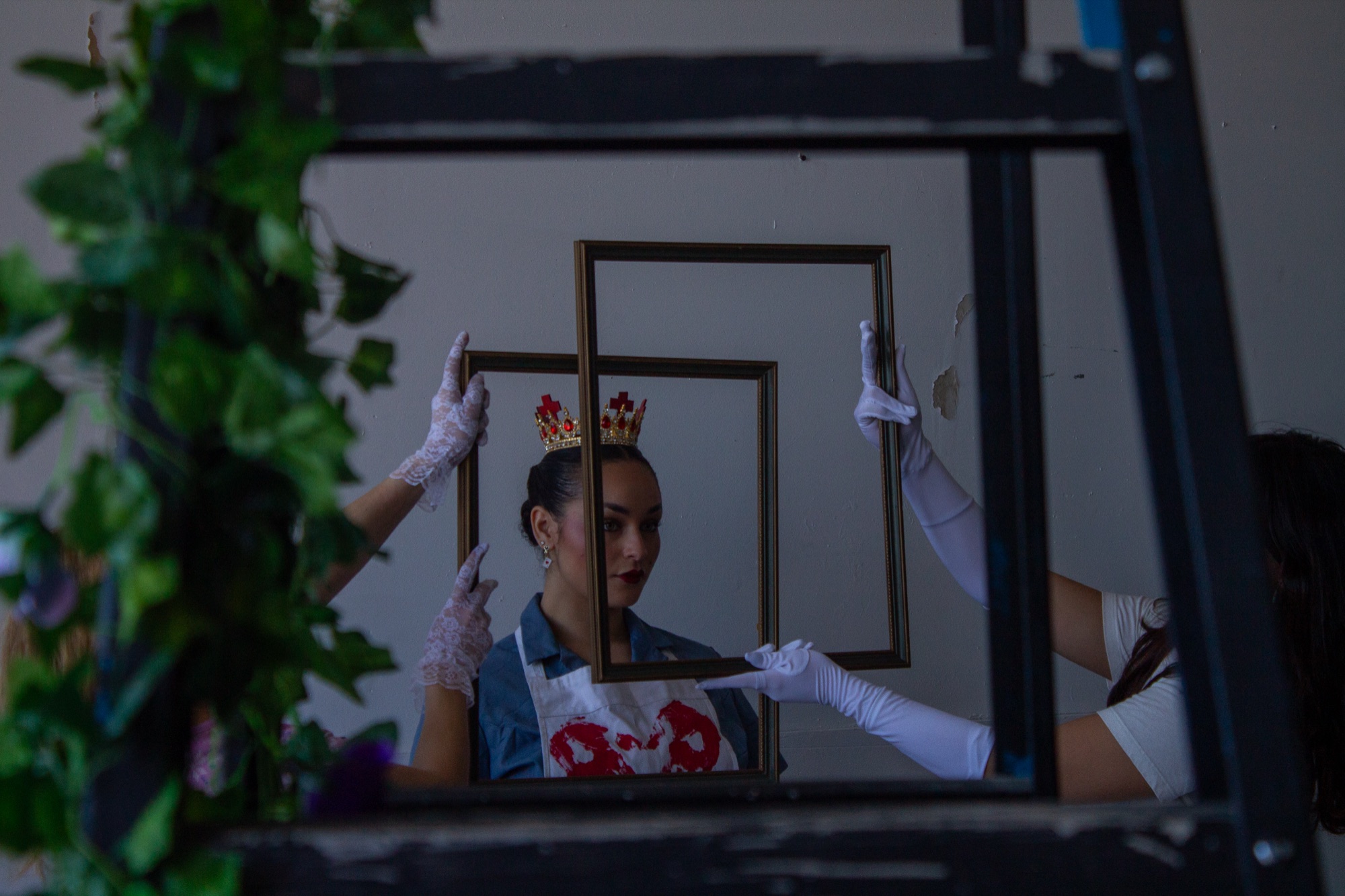 Alice by Heart BTS of Photoshoot — photo 20.